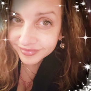 Meet your Posher, Alicia